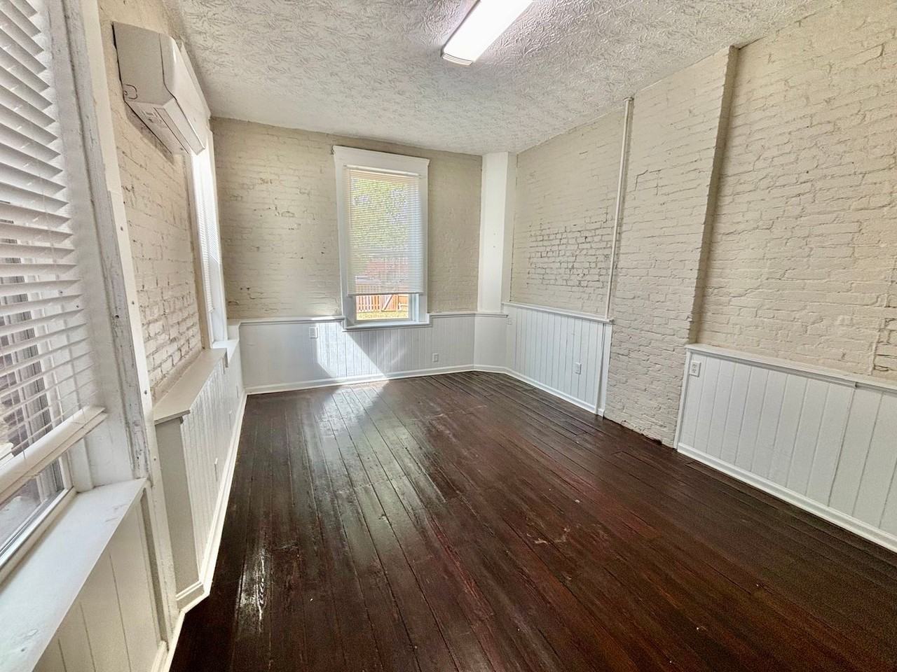 522 N 26th St #1 - Photo 6 of 11