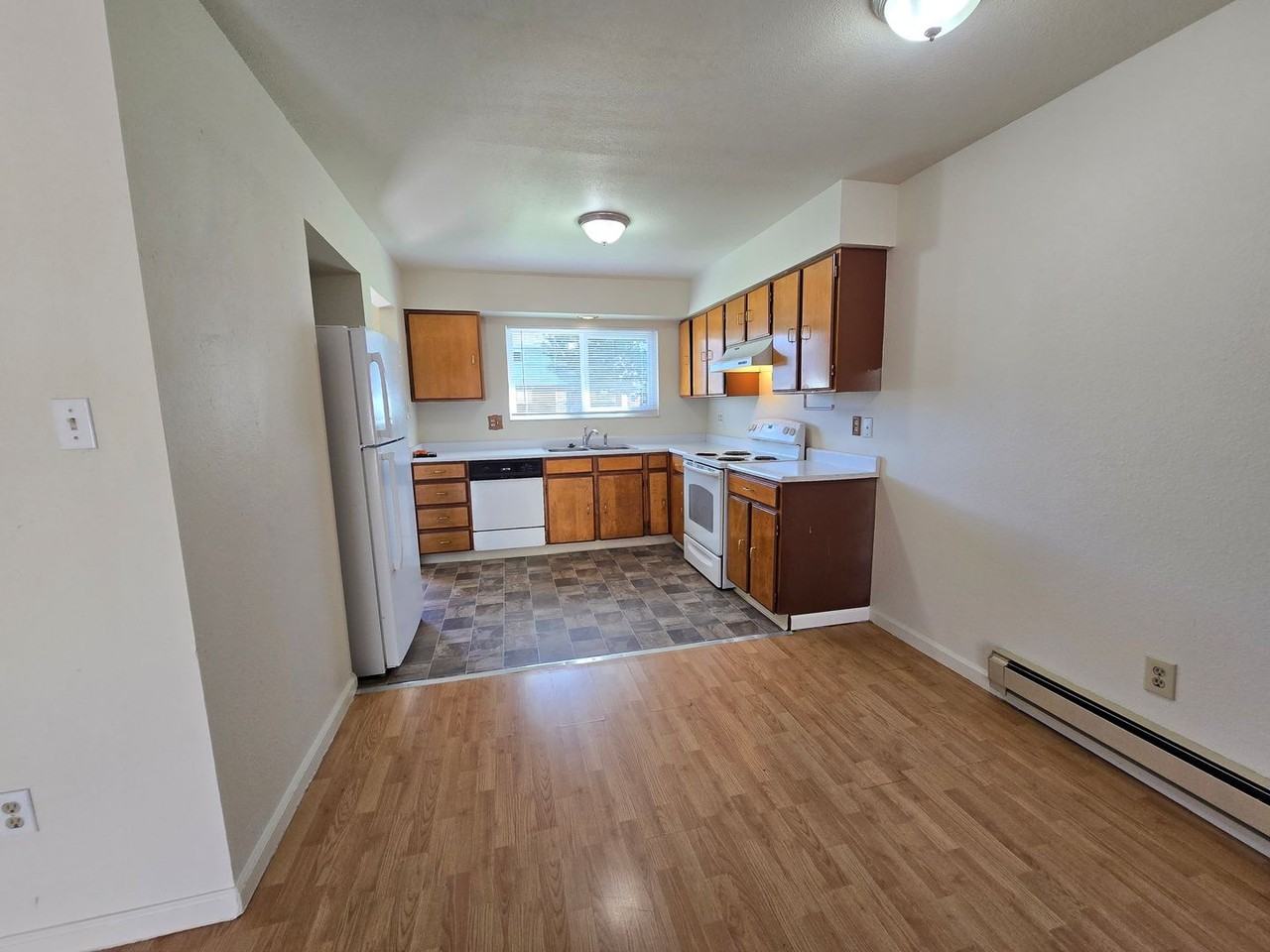 583 Smithridge Park - Photo 2 of 17