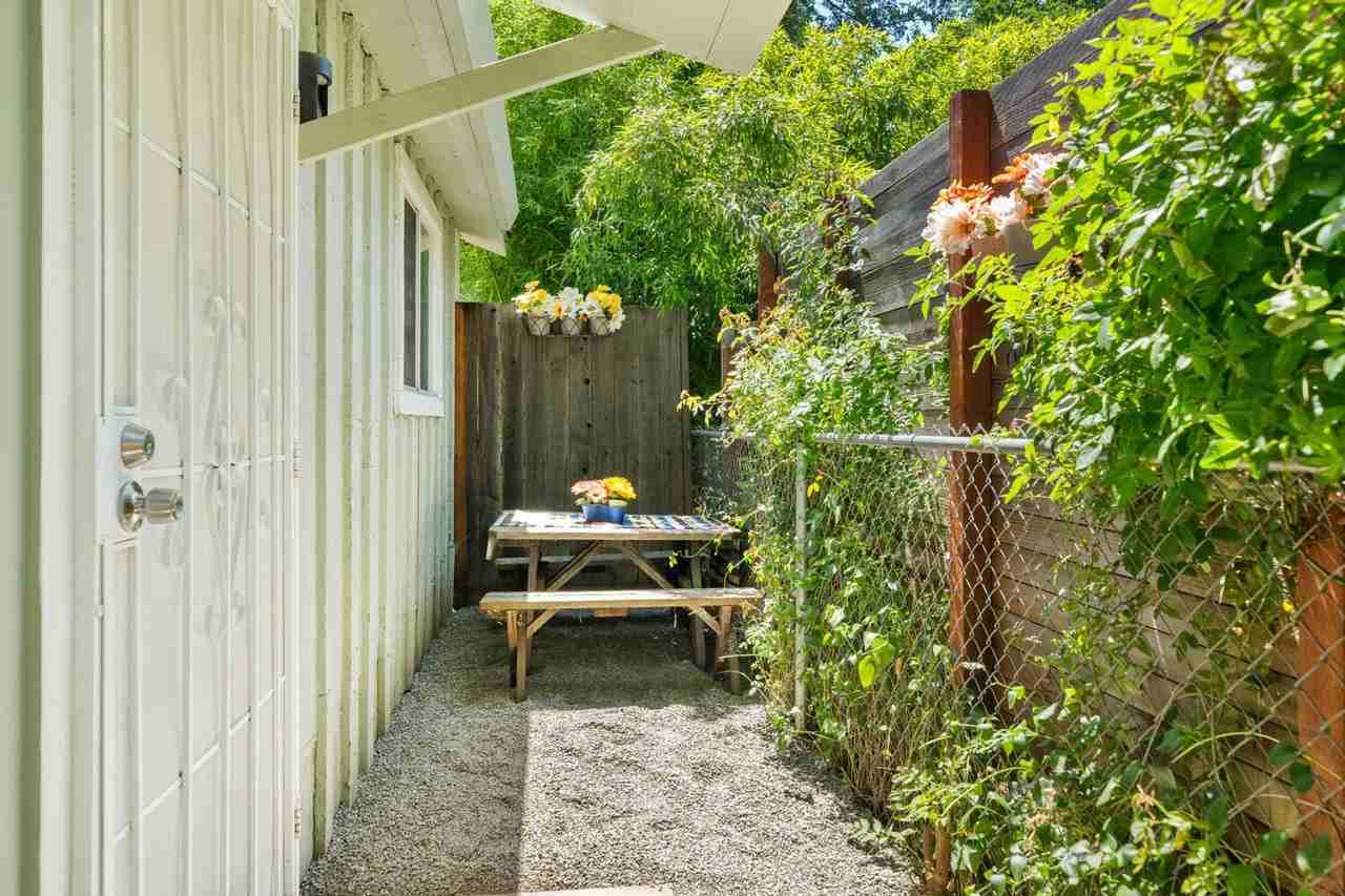 1821 Mulberry St - Photo 2 of 9