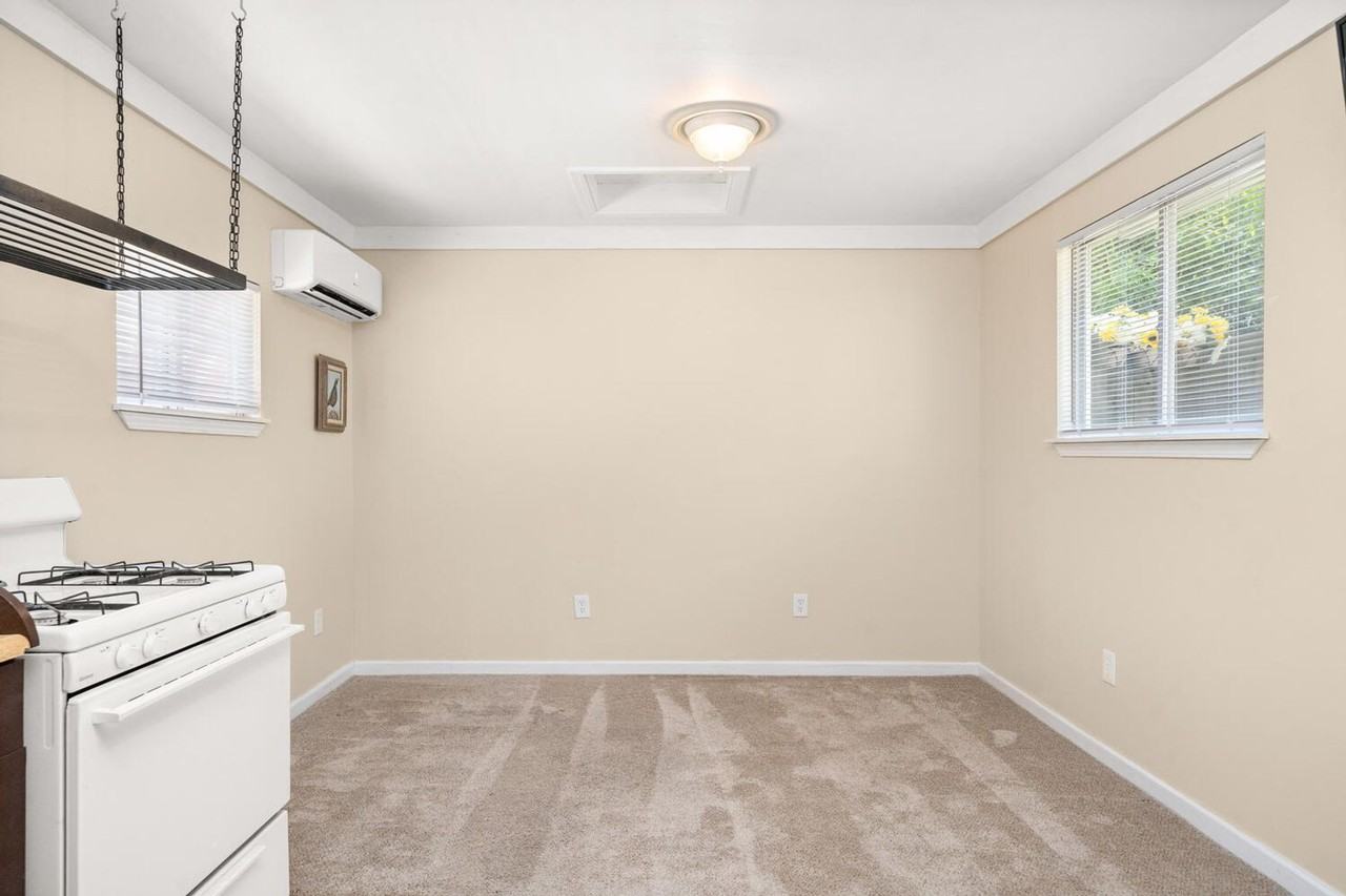1821 Mulberry St - Photo 4 of 9
