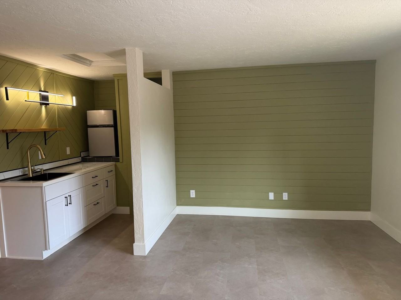240 Rose Ct #B - Photo 4 of 27
