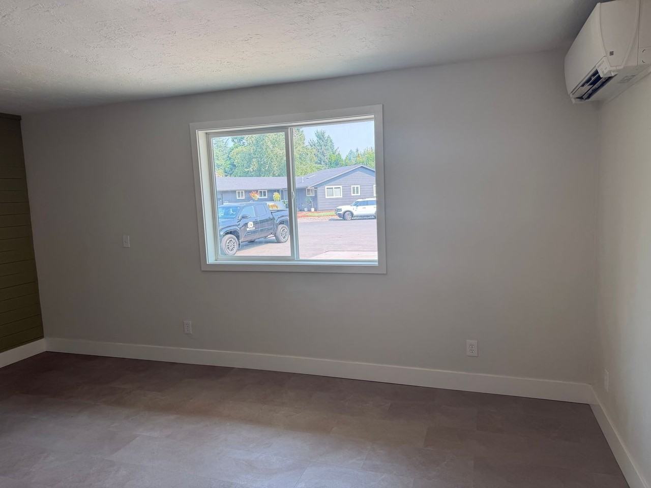 240 Rose Ct #B - Photo 6 of 27