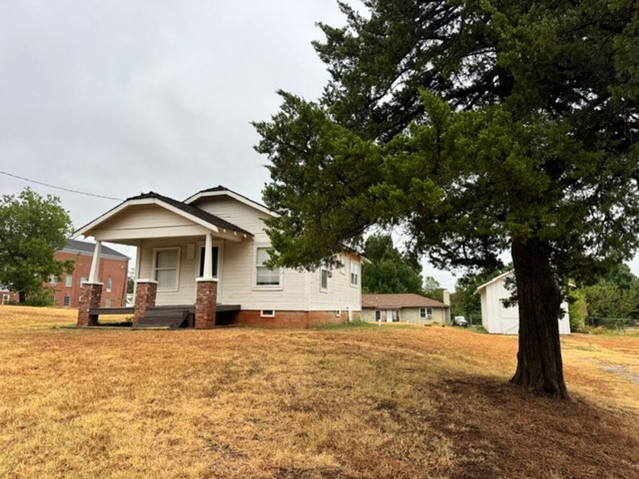 2660 Main St