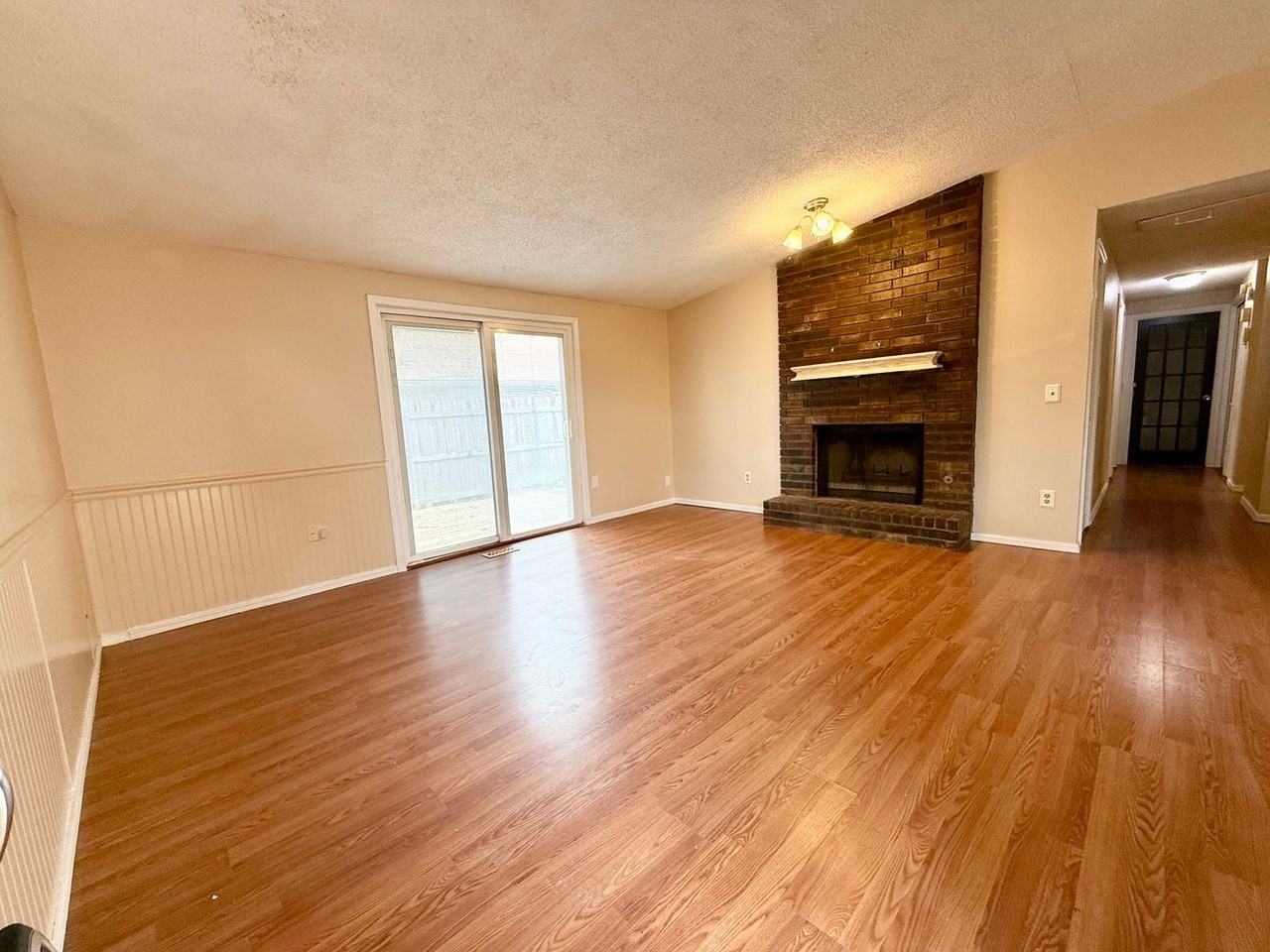 2111 Goodrich Dr - Photo 5 of 23