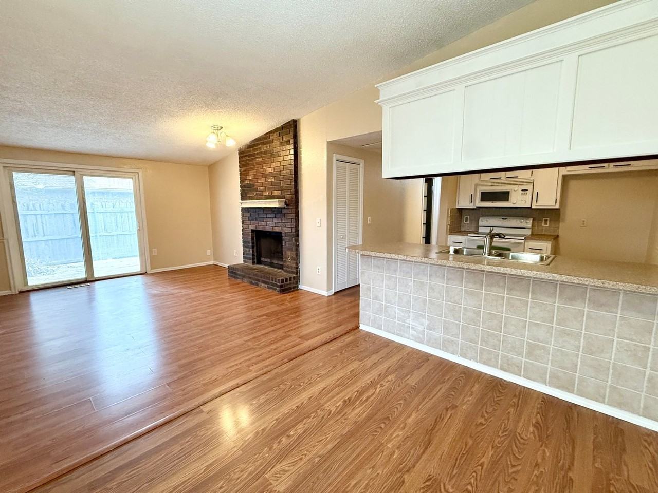 2111 Goodrich Dr - Photo 6 of 23