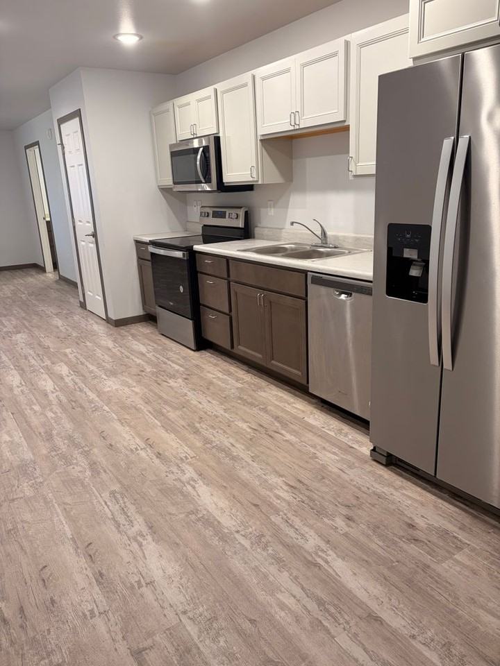 Moonlight Apartments 1062 (Building B) - Photo 5 of 33