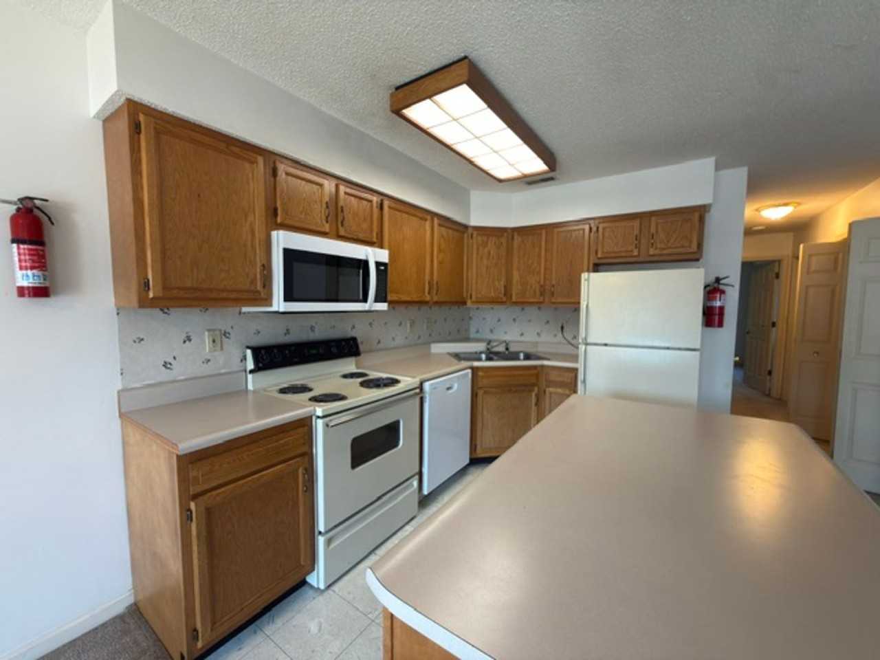 1306 Arthur Ave #13 - Photo 3 of 8