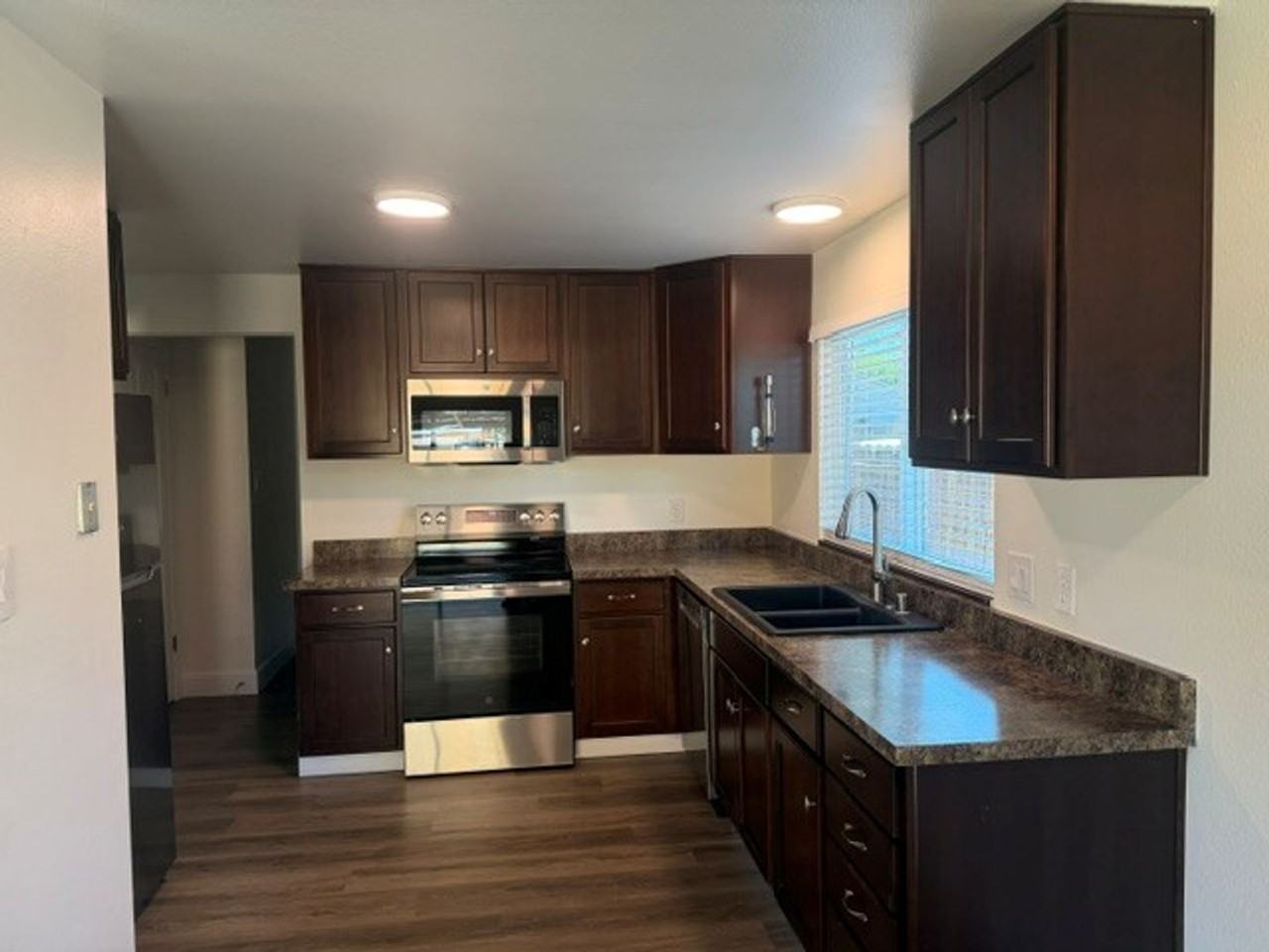 812 Glen Molly Dr - Photo 5 of 9
