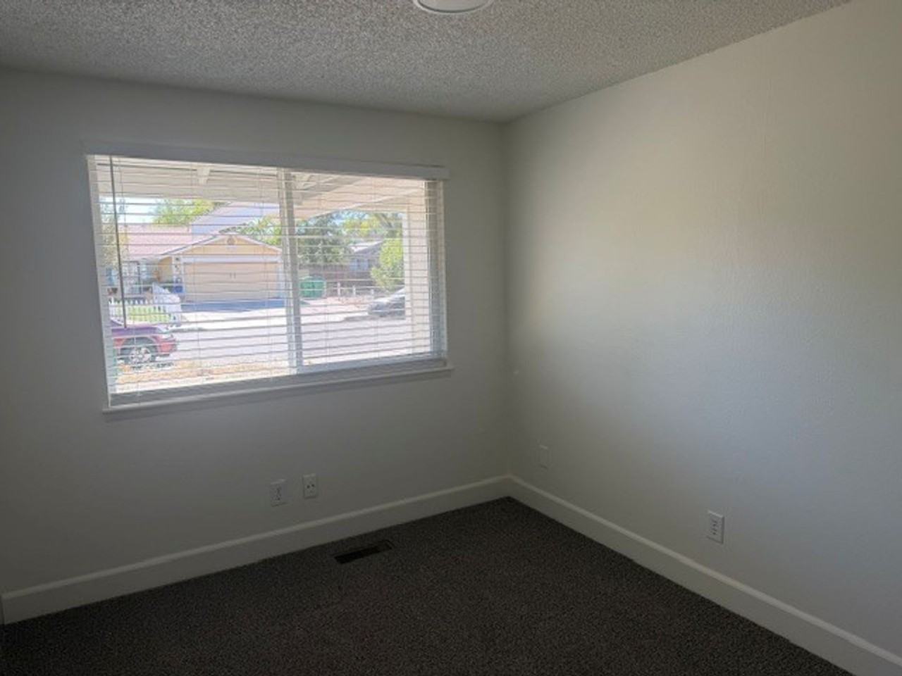 812 Glen Molly Dr - Photo 6 of 9