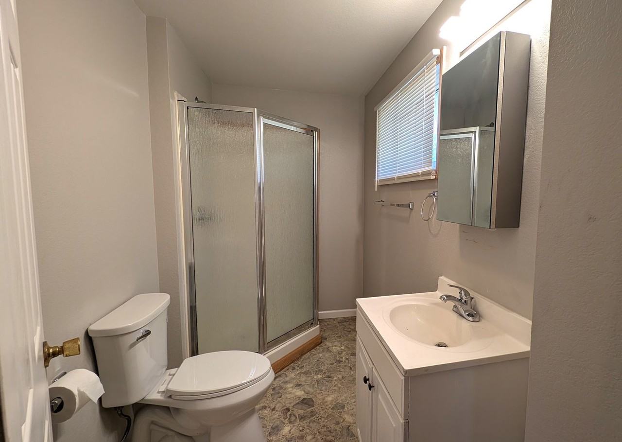 1709 Ray St - Photo 7 of 11