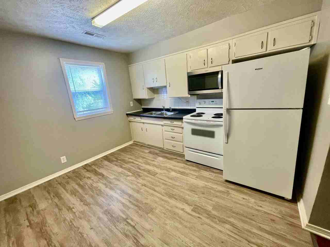 504 S 10th Ave - Photo 5 of 15