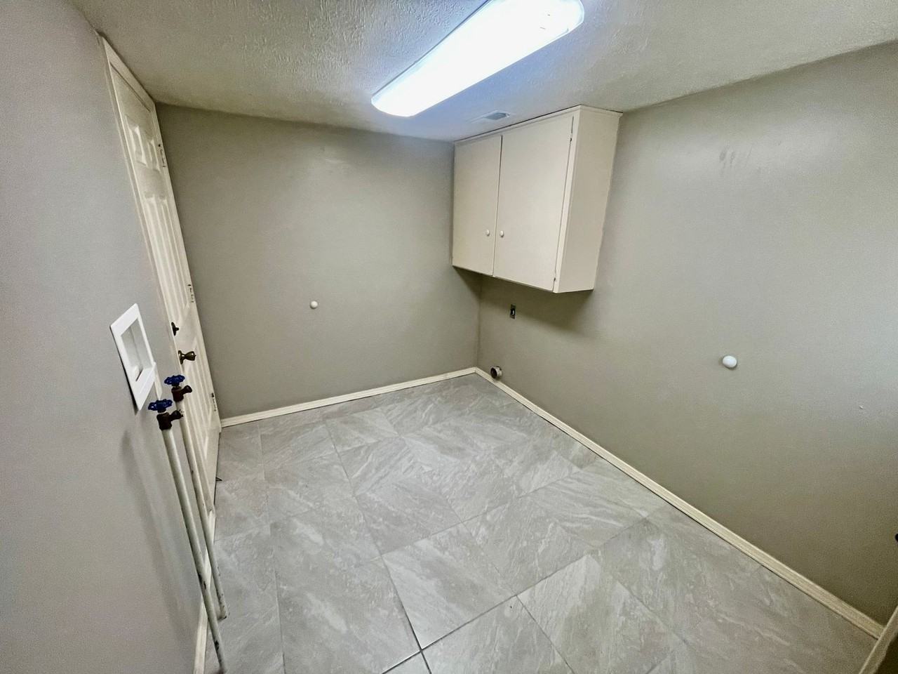 504 S 10th Ave - Photo 7 of 15