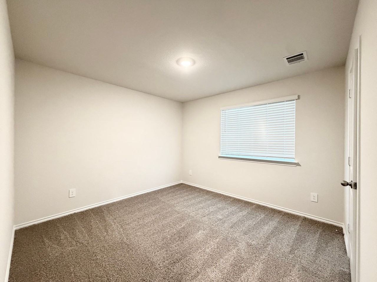 109 Buck Branch Ln - Photo 4 of 35