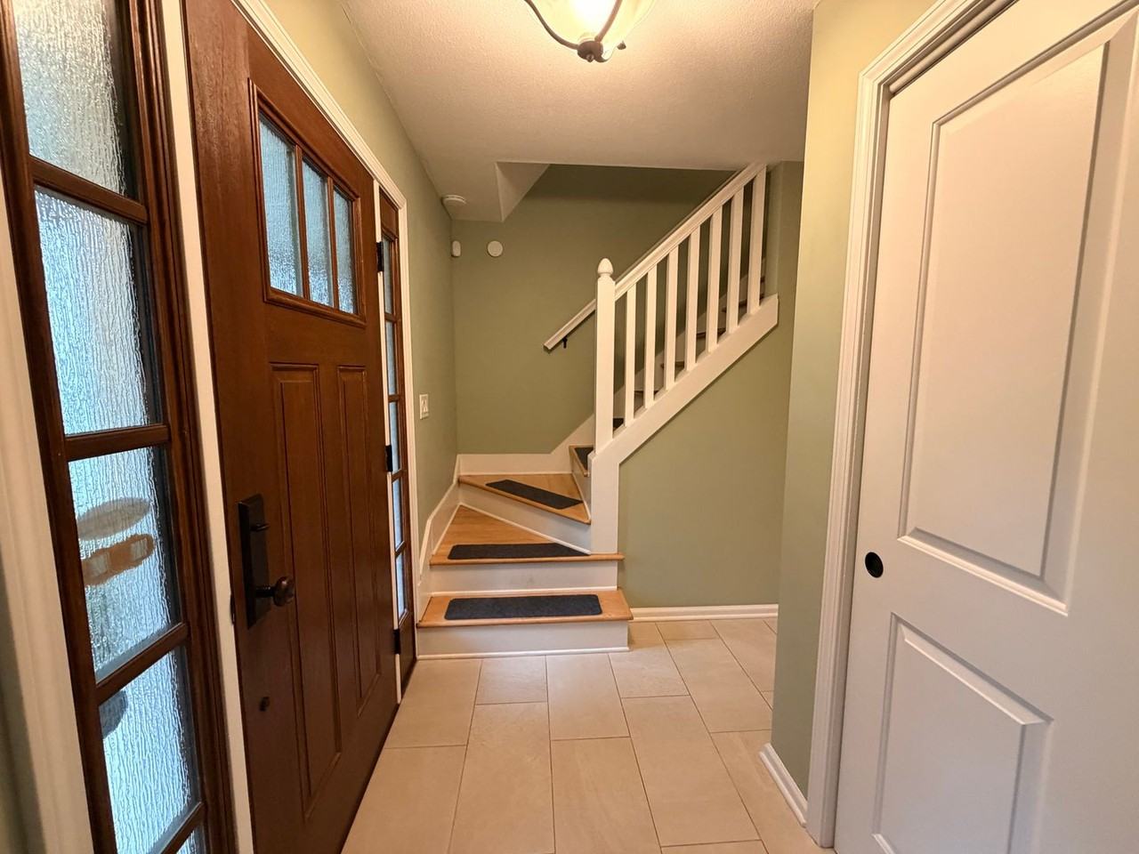 1700 Sherwood Dr Se - Photo 4 of 40