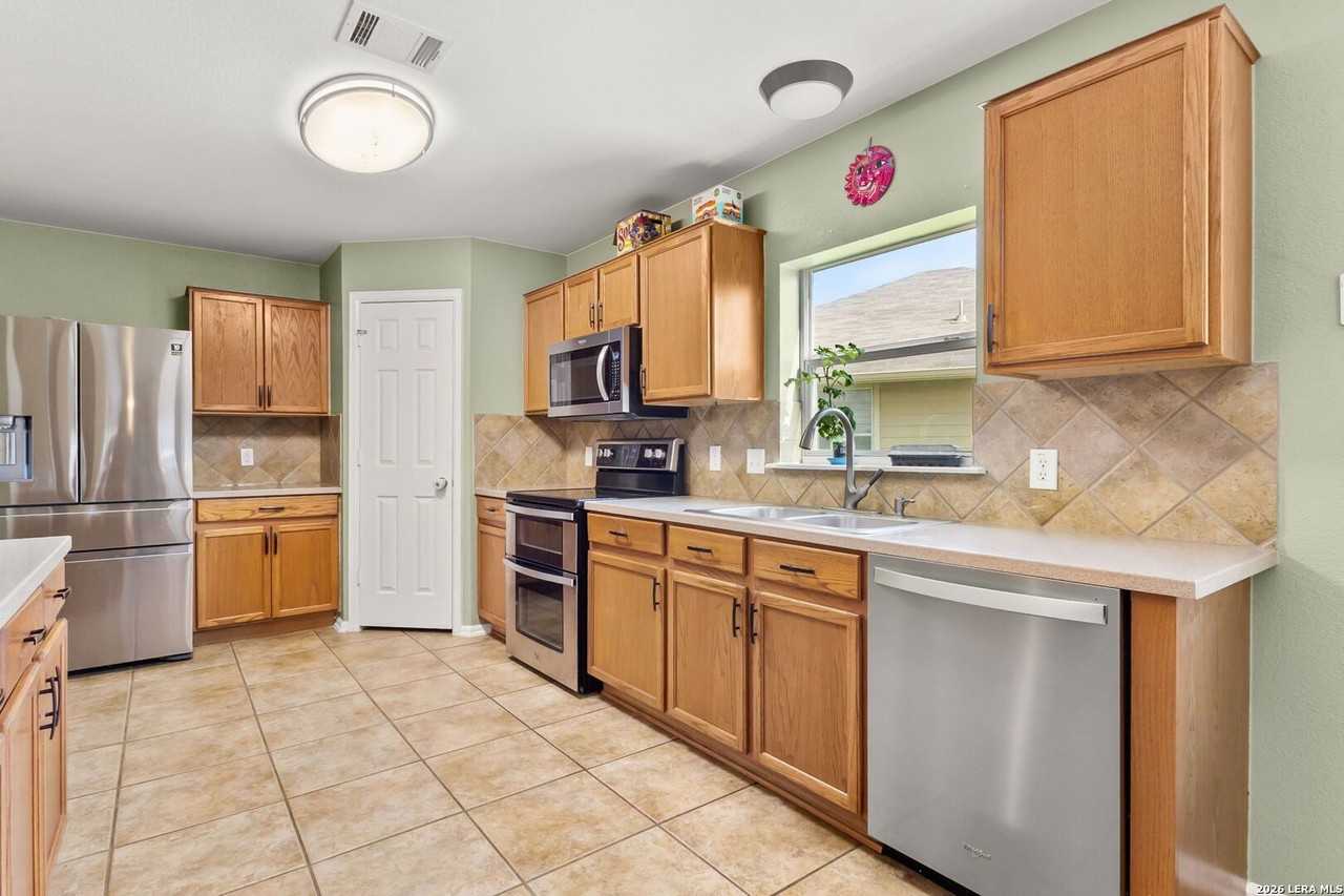 5730 Grosmont Ct - Photo 5 of 23