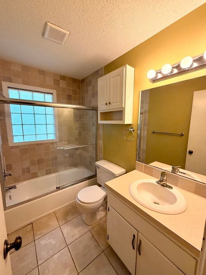 4726 Delmar St - Photo 4 of 20