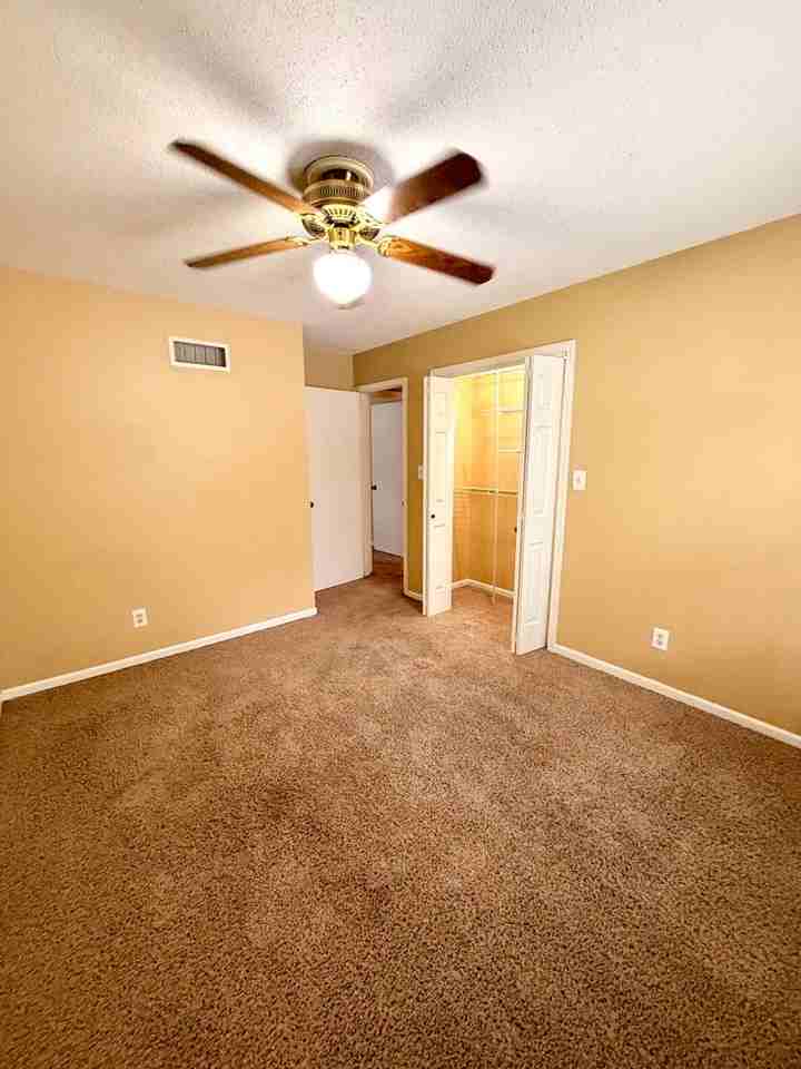 4726 Delmar St - Photo 7 of 20