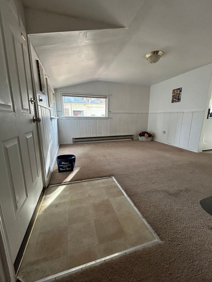 415 Broadway Ave - Photo 3 of 19