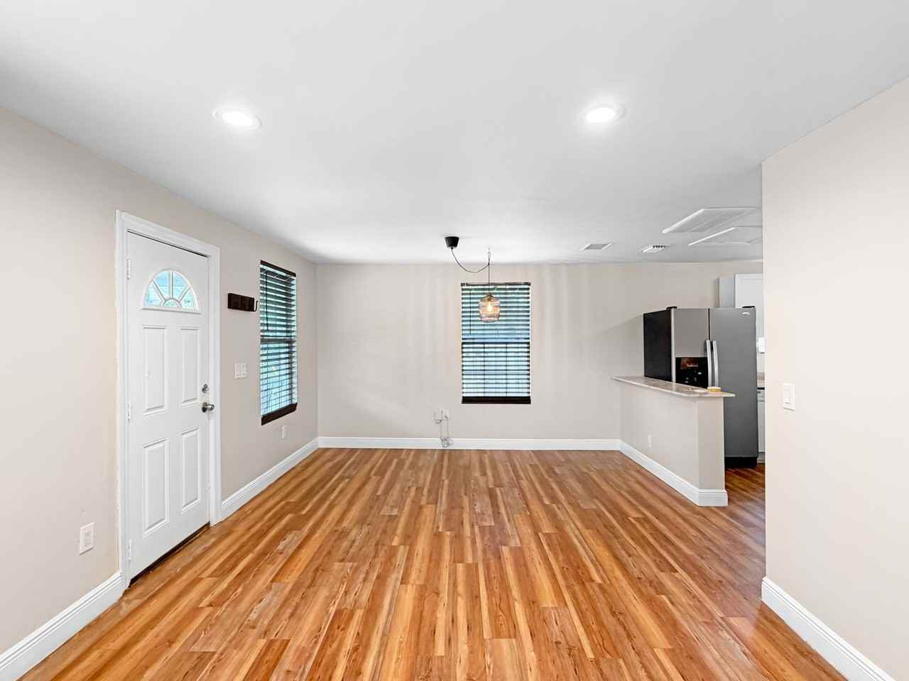 4509 N 15th St - Photo 3 of 15