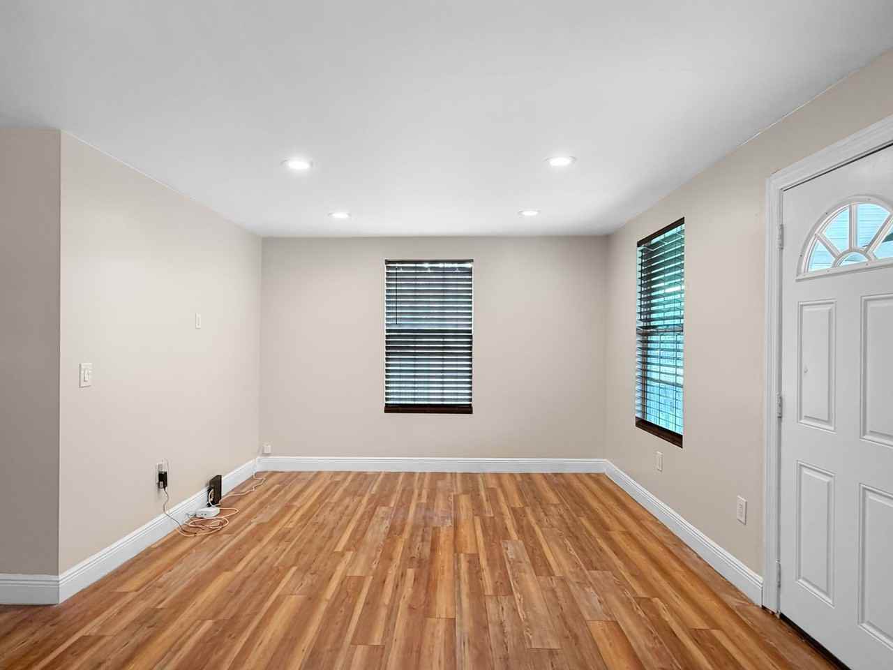 4509 N 15th St - Photo 6 of 15
