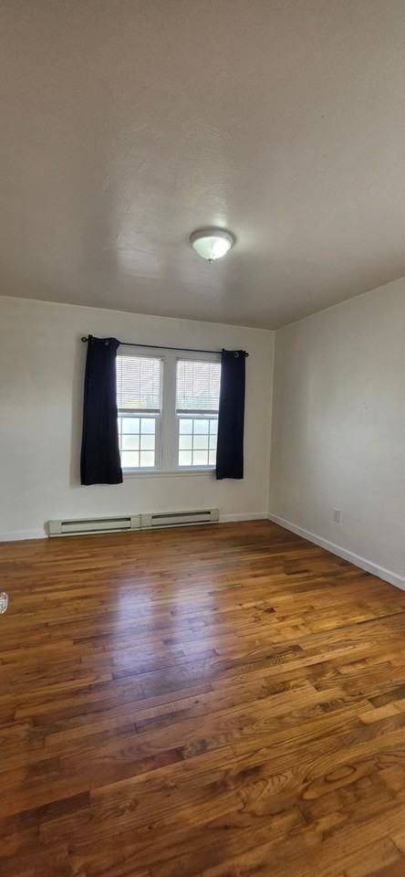 126 Nw 12th St - Photo 4 of 21
