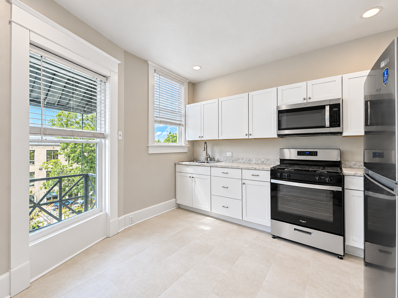518 W French Pl #2 - Photo 2 of 18