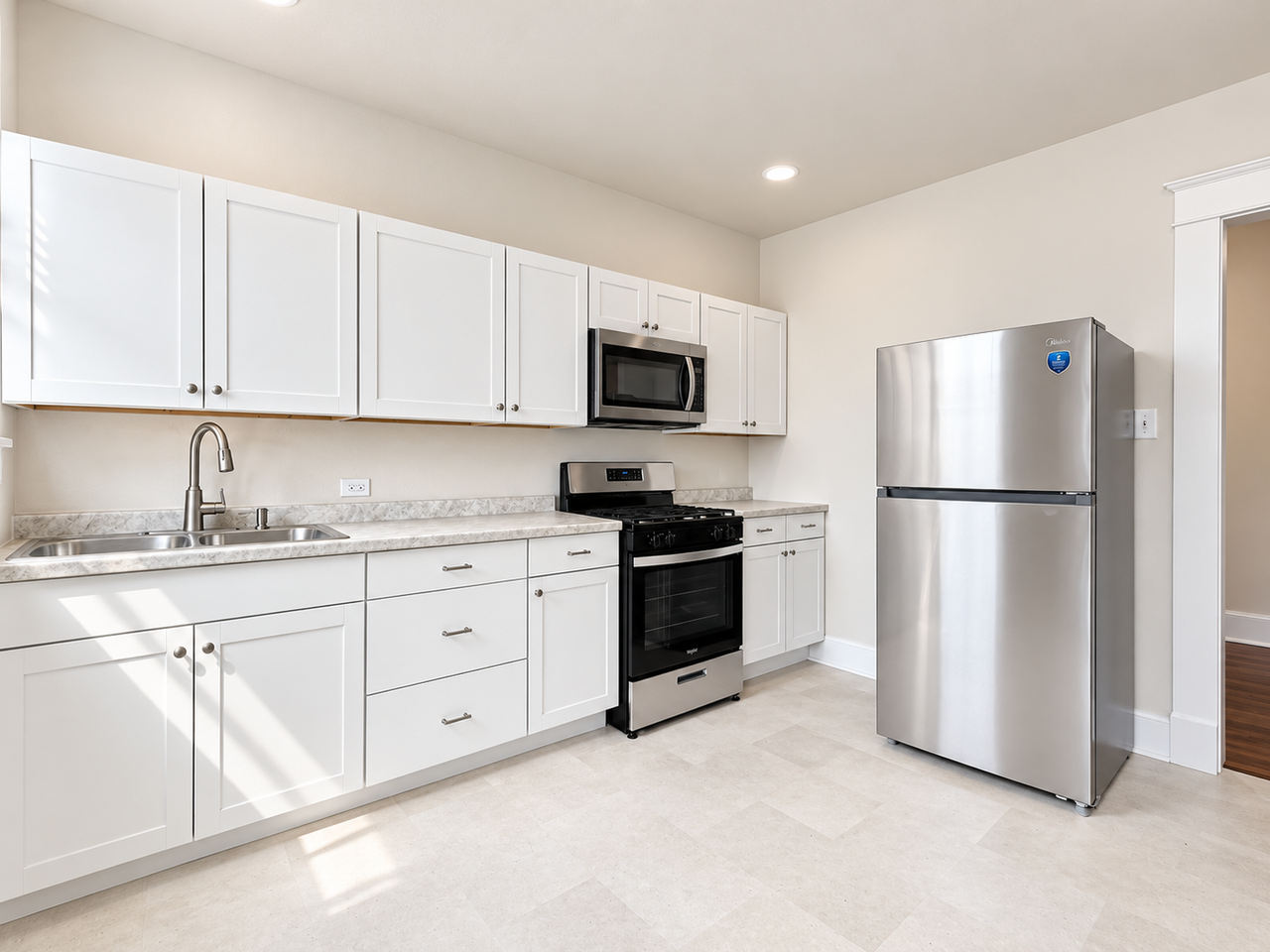 518 W French Pl #2 - Photo 3 of 18