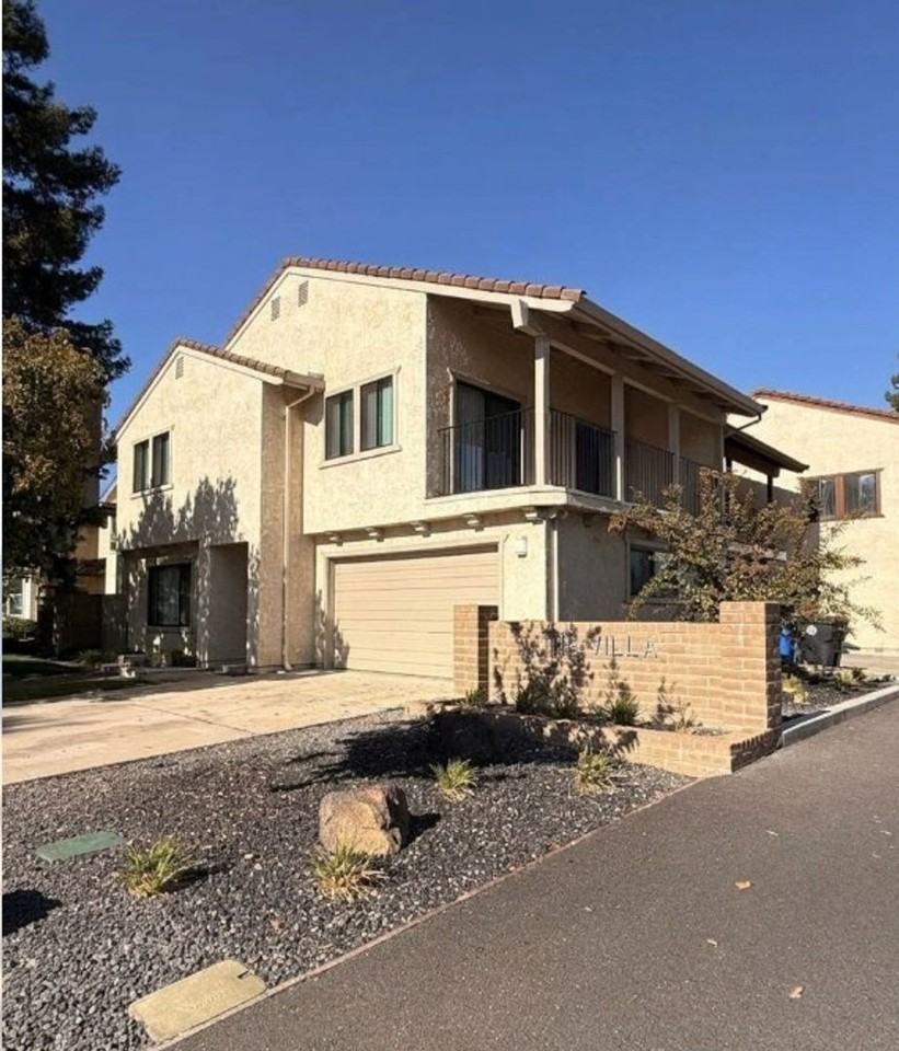 1396 Aksland Dr #A - Photo 3 of 27