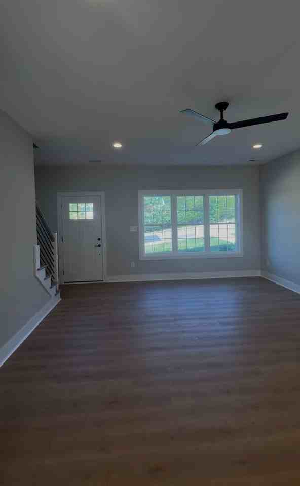 614 Monument St - Photo 2 of 10