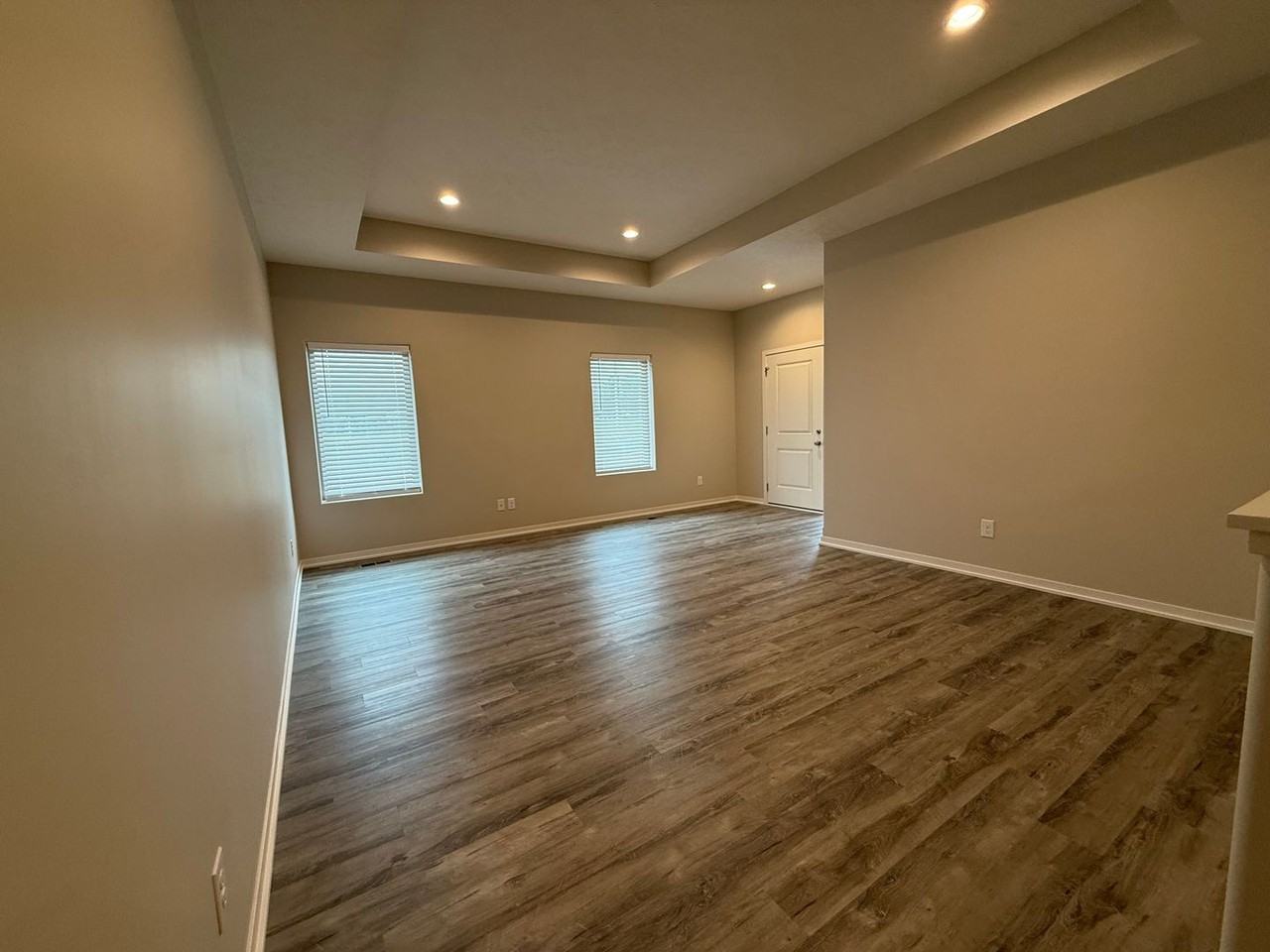 10708 N 149th St - Photo 5 of 25