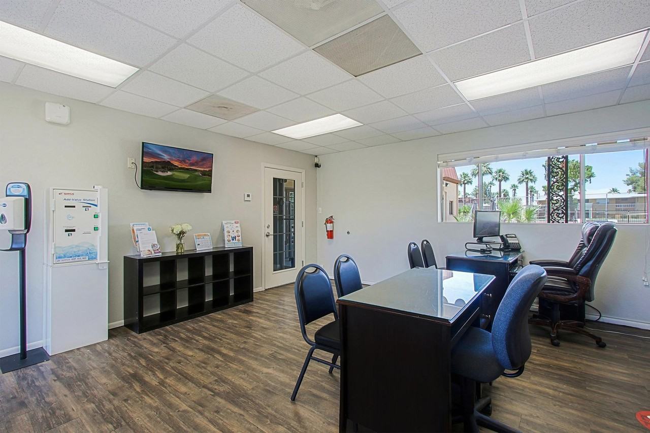 Park Lee Apartments - Photo 5 of 37