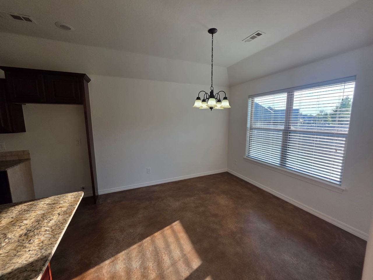 3077 N Downs Ave - Photo 5 of 14