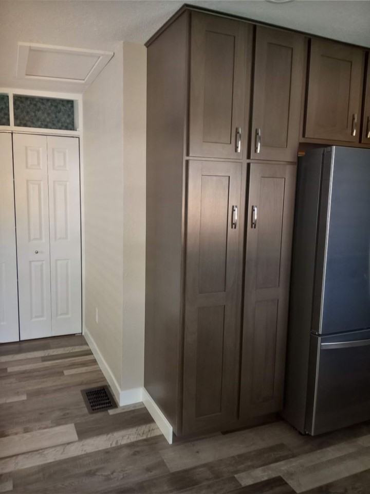 337 Delaware St - Photo 5 of 20