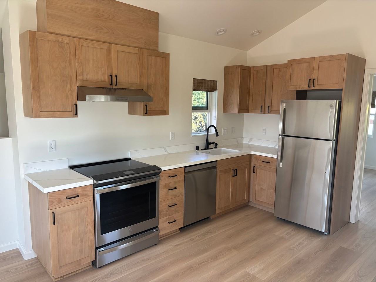 112 Santa Ynez St - Photo 6 of 10