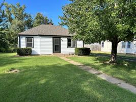 featured image of 424 W Elm St