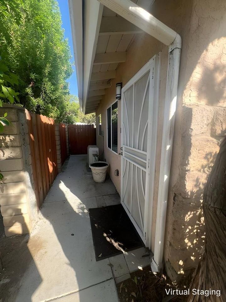 10346 Ruffner Ave - Photo 2 of 13