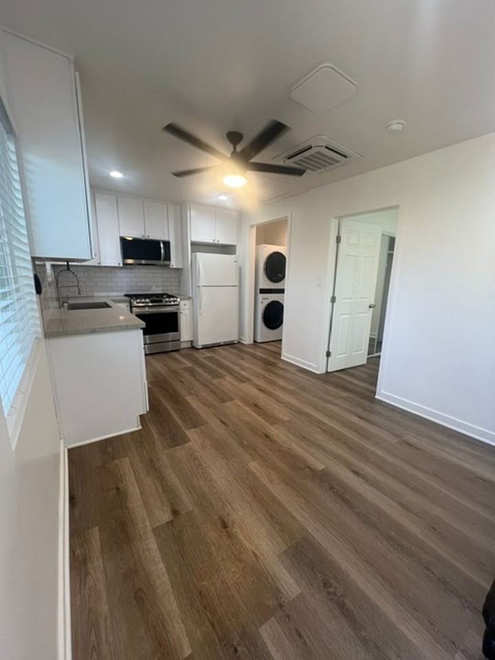 10346 Ruffner Ave - Photo 4 of 13