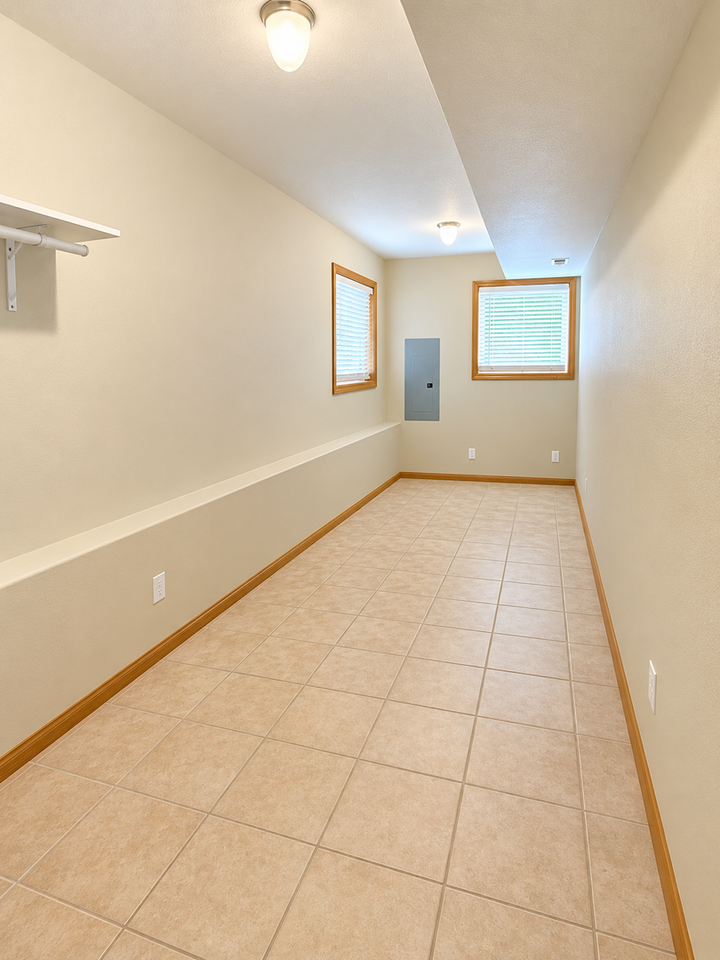 15710 Topaz Dr Se - Photo 6 of 9
