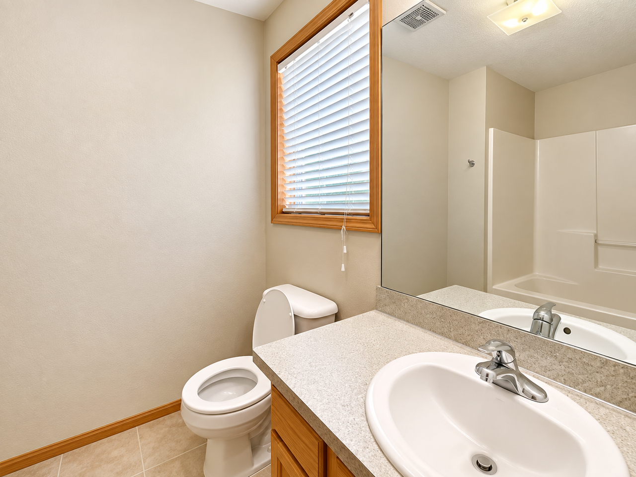15710 Topaz Dr Se - Photo 7 of 9