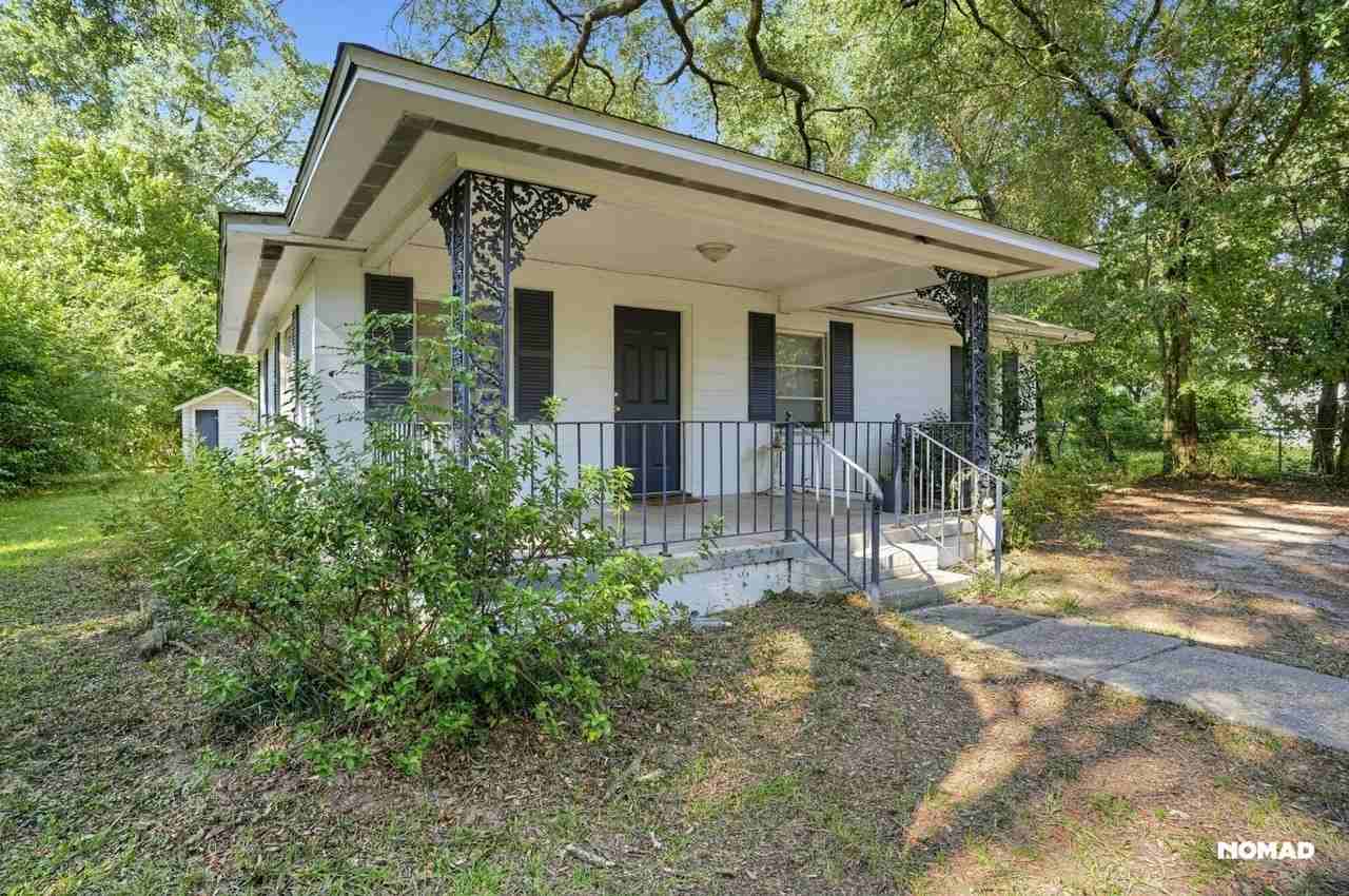 4112 W Belmont St - Photo 2 of 30