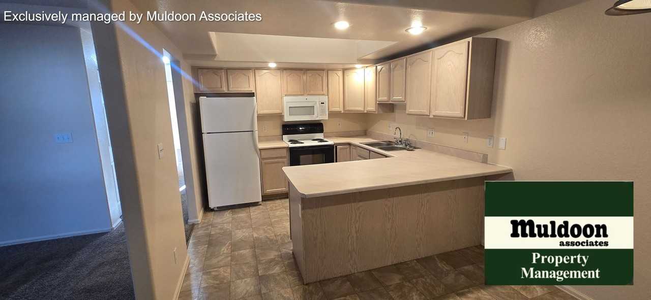 957 S Kyle Ln - Photo 2 of 12