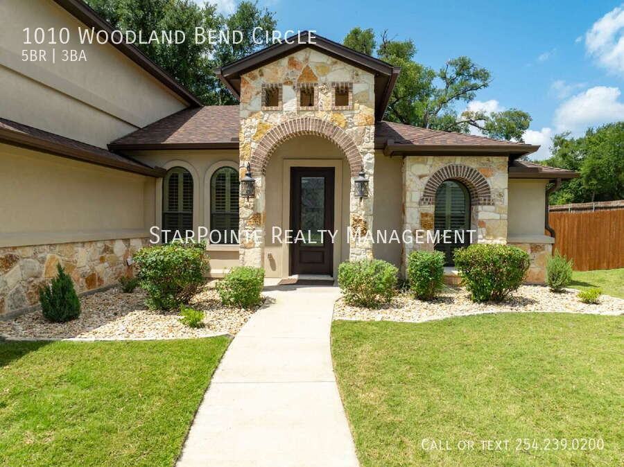 1010 Woodland Bend Cir - Photo 5 of 50