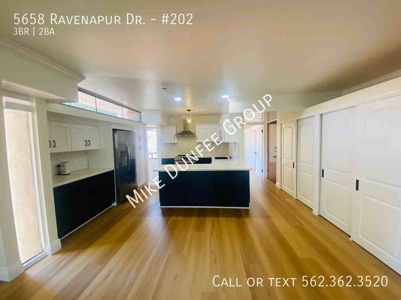 5658 Ravenspur Dr #202 - Photo 4 of 33
