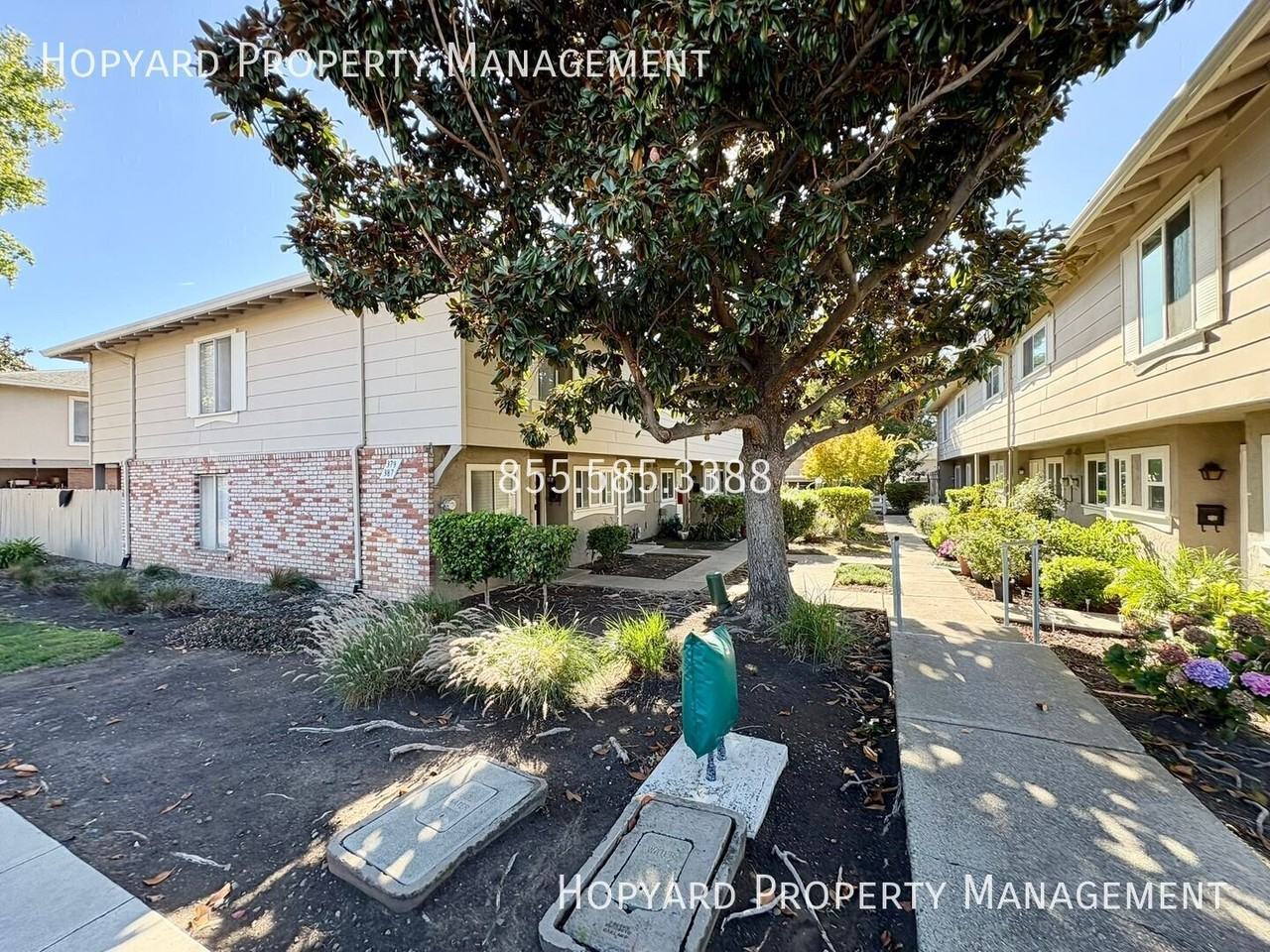 381 N Temple Dr - Photo 2 of 20