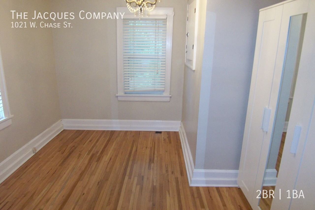 1021 W Chase St - Photo 5 of 8