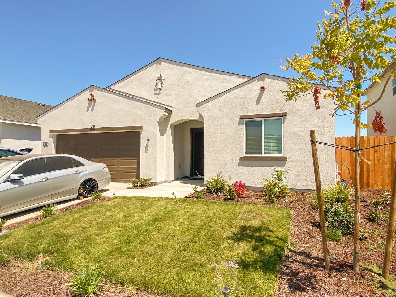660 Cheshire Dr - Photo 4 of 41