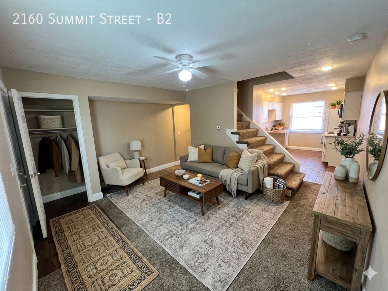 2160 Summit St #B2 - Photo 3 of 16