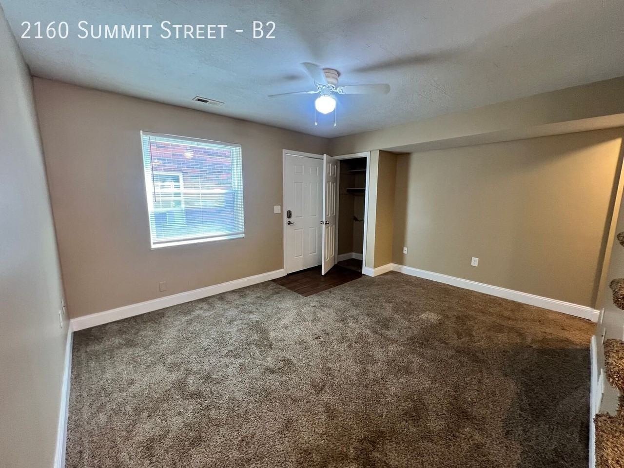 2160 Summit St #B2 - Photo 4 of 16