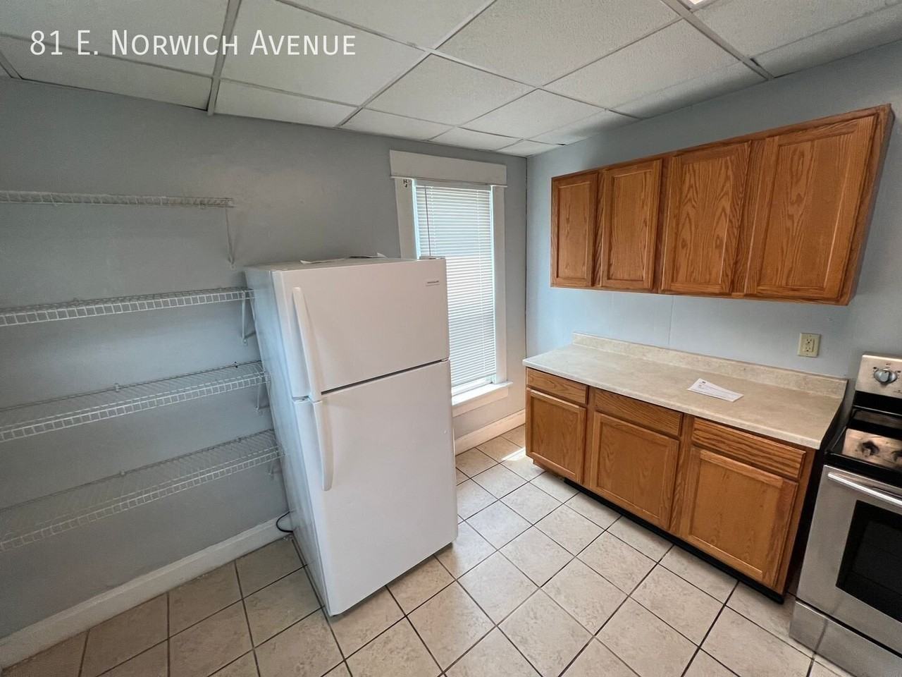 81 E Norwich Ave - Photo 2 of 38