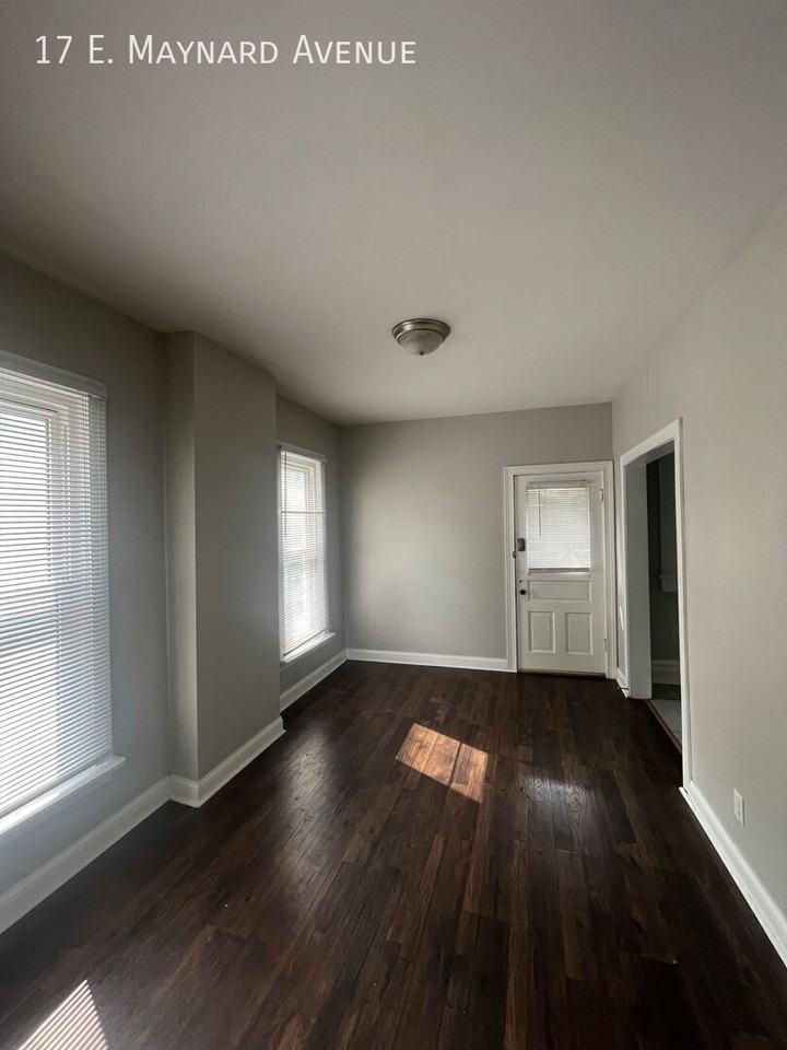 17 E Maynard Ave - Photo 4 of 12